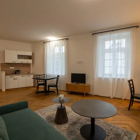 Latran 98 By Lh Aparthotel Český Krumlov