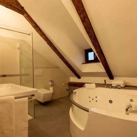 Aparthotel Latran 98 By Lh 3*